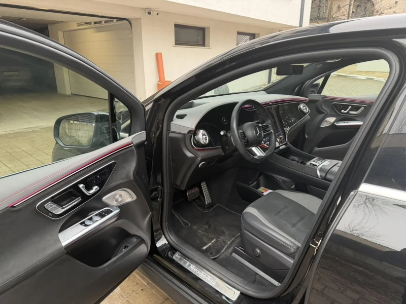 Mercedes-Benz EQE 500 SUV AMG , снимка 10 - Автомобили и джипове - 40200431