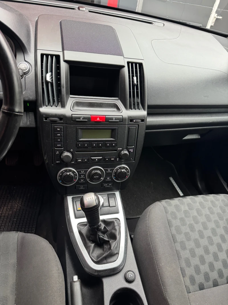 Land Rover Freelander, снимка 8 - Автомобили и джипове - 52893630