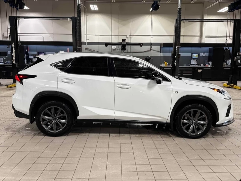 Lexus NX * 300 * CARFAX * БЕЗ ПЪРВОНАЧАЛНА ВНОСКА, снимка 3 - Автомобили и джипове - 52950457