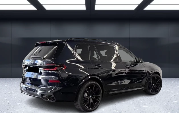 BMW X7 40i xDrive = M-Sport Pro = Exclusive Гаранция, снимка 3 - Автомобили и джипове - 55434116