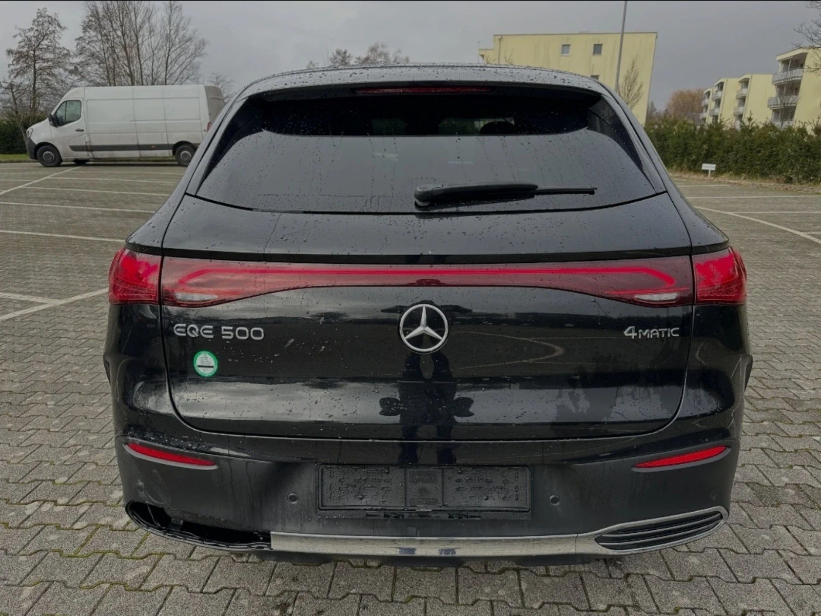 Mercedes-Benz EQE SUV AMG  - изображение 7