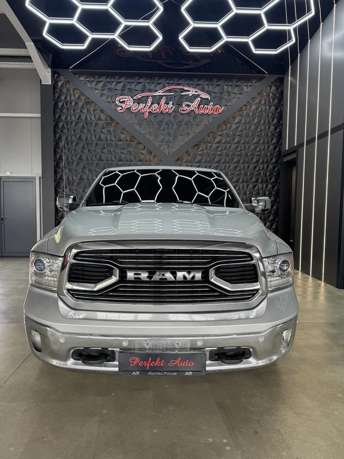 Dodge RAM 1500 5.7 * Шибедах *  - изображение 2