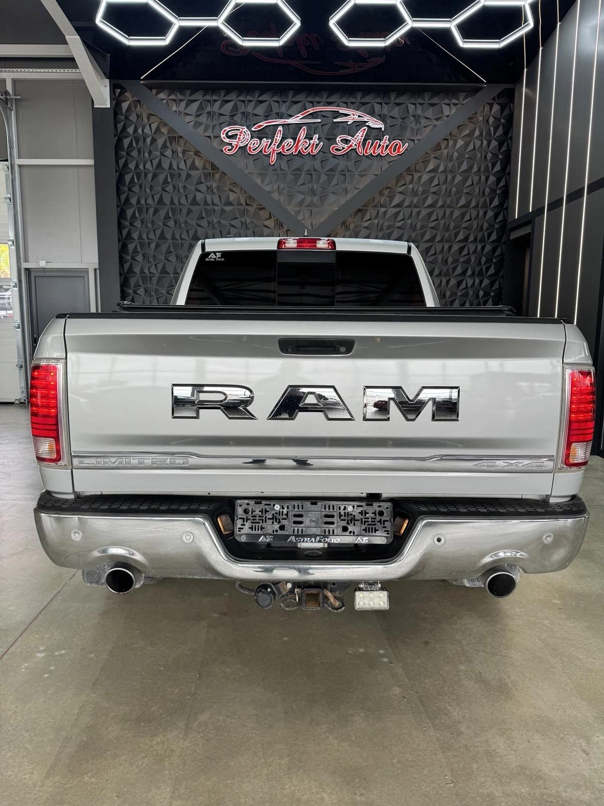 Dodge RAM 1500 5.7 * Шибедах *  - изображение 3