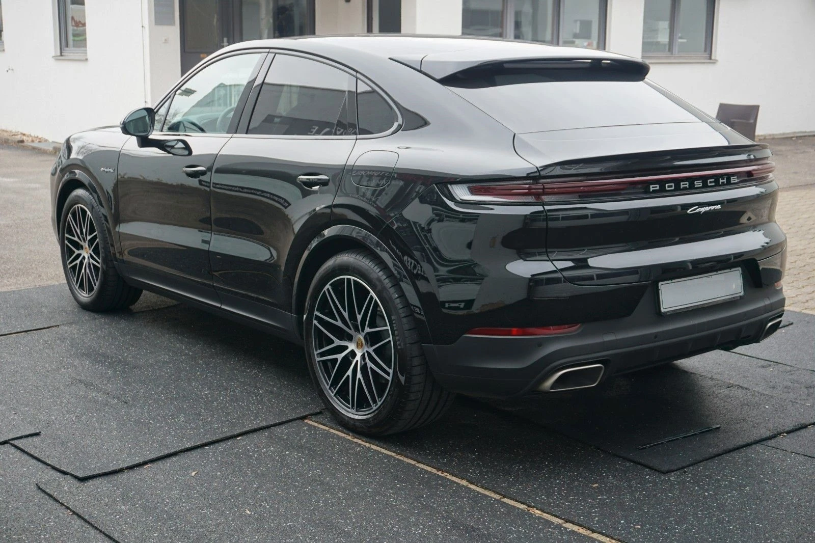 Porsche Cayenne E HYBRID* FACELIFT* SPORT CHRONO* MATRIX LIGHTS*  - изображение 4