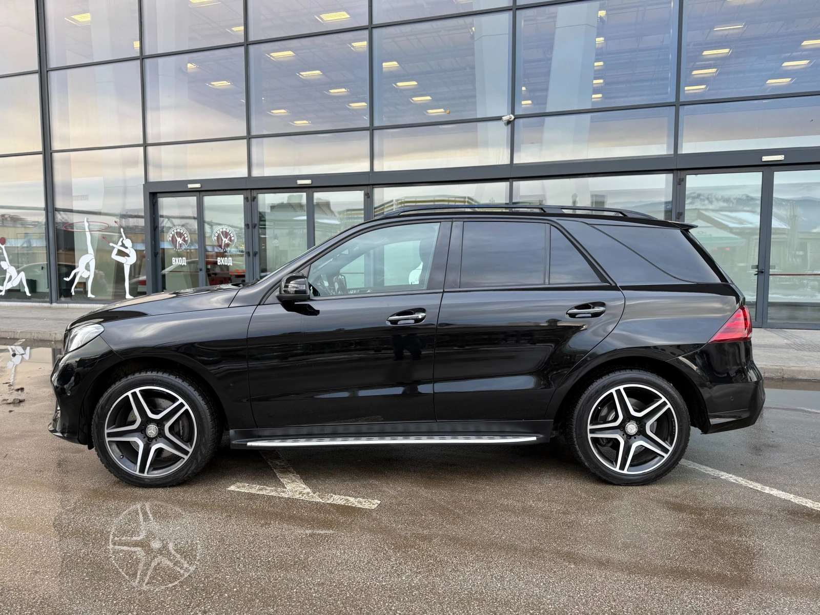 Mercedes-Benz GLE 500 6 МЕСЕЦА ГАРАНЦИЯ/AMG Пакет 136хил.км!!! - изображение 2