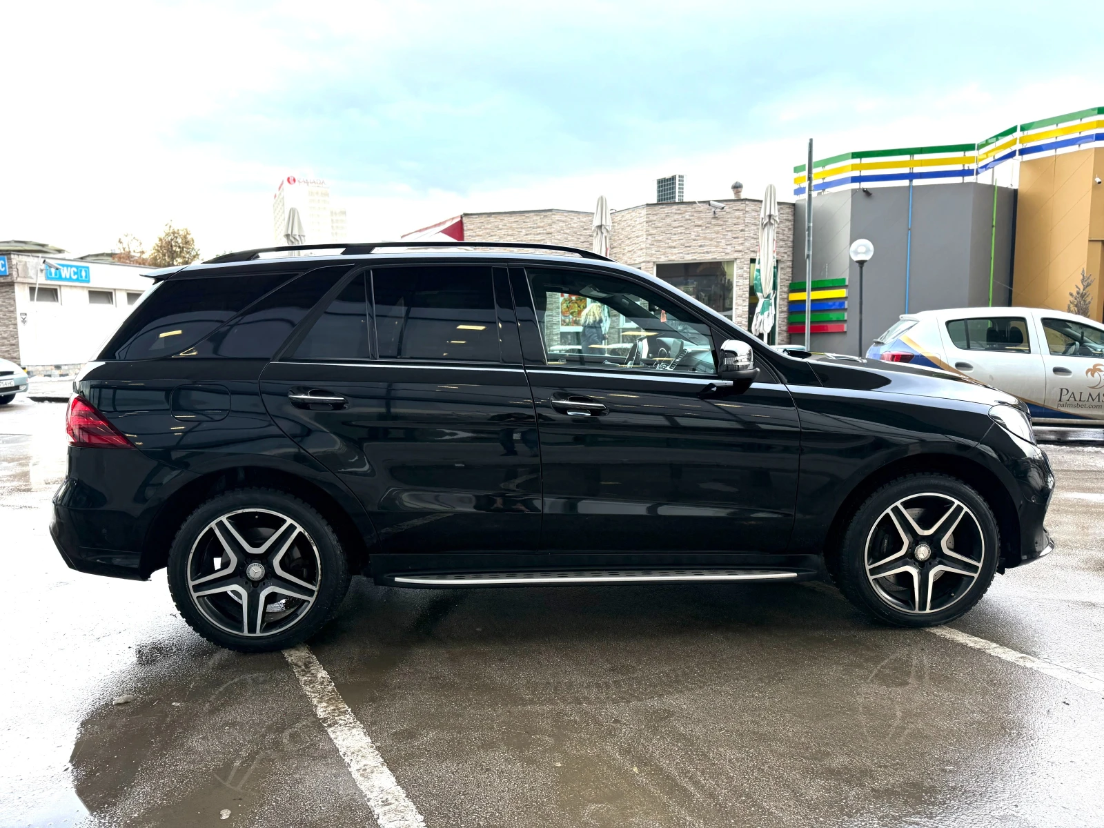 Mercedes-Benz GLE 500 6 МЕСЕЦА ГАРАНЦИЯ/AMG Пакет 136хил.км!!! - изображение 5