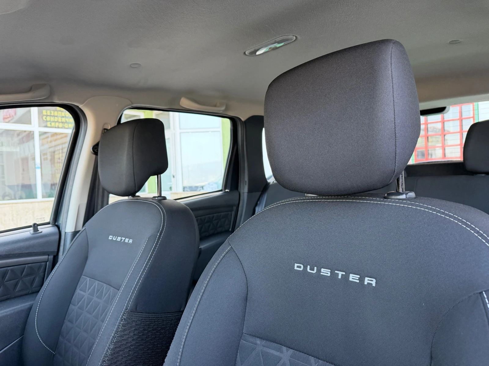 Dacia Duster Facelift* 1.6i* 105кс* 58хил.км* Топ Състояние!, снимка 11 - Автомобили и джипове - 53838053