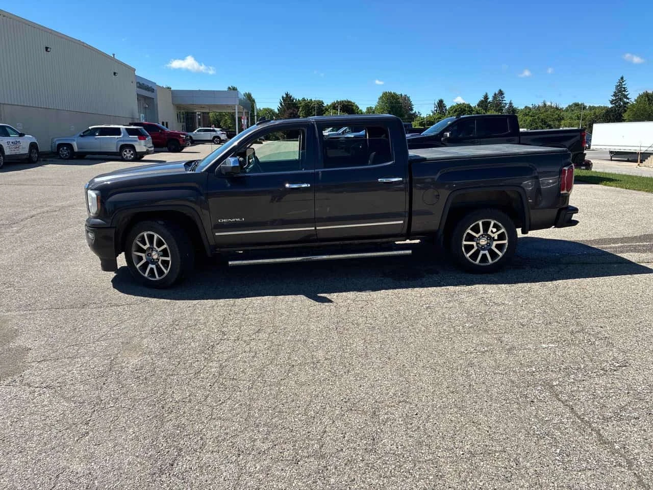 Gmc Sierra * Denali * АВТОКРЕДИТ БЕЗ ПЪРВОНАЧАЛНА ВНОСКА* , снимка 2 - Автомобили и джипове - 54936820