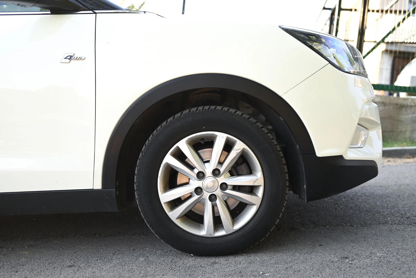 SsangYong Tivoli, снимка 16 - Автомобили и джипове - 55674325