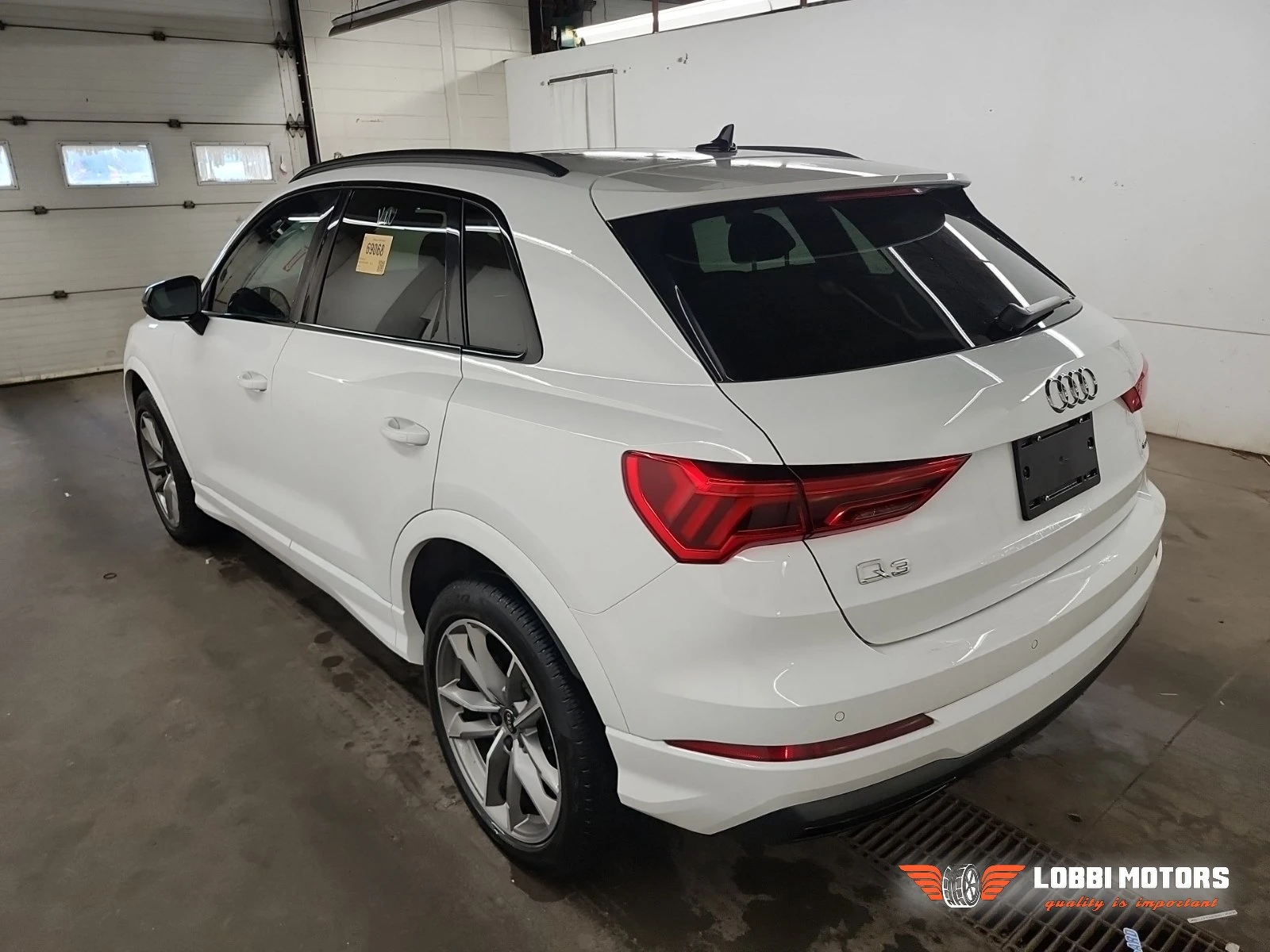 Audi Q3, снимка 4 - Автомобили и джипове - 56069603