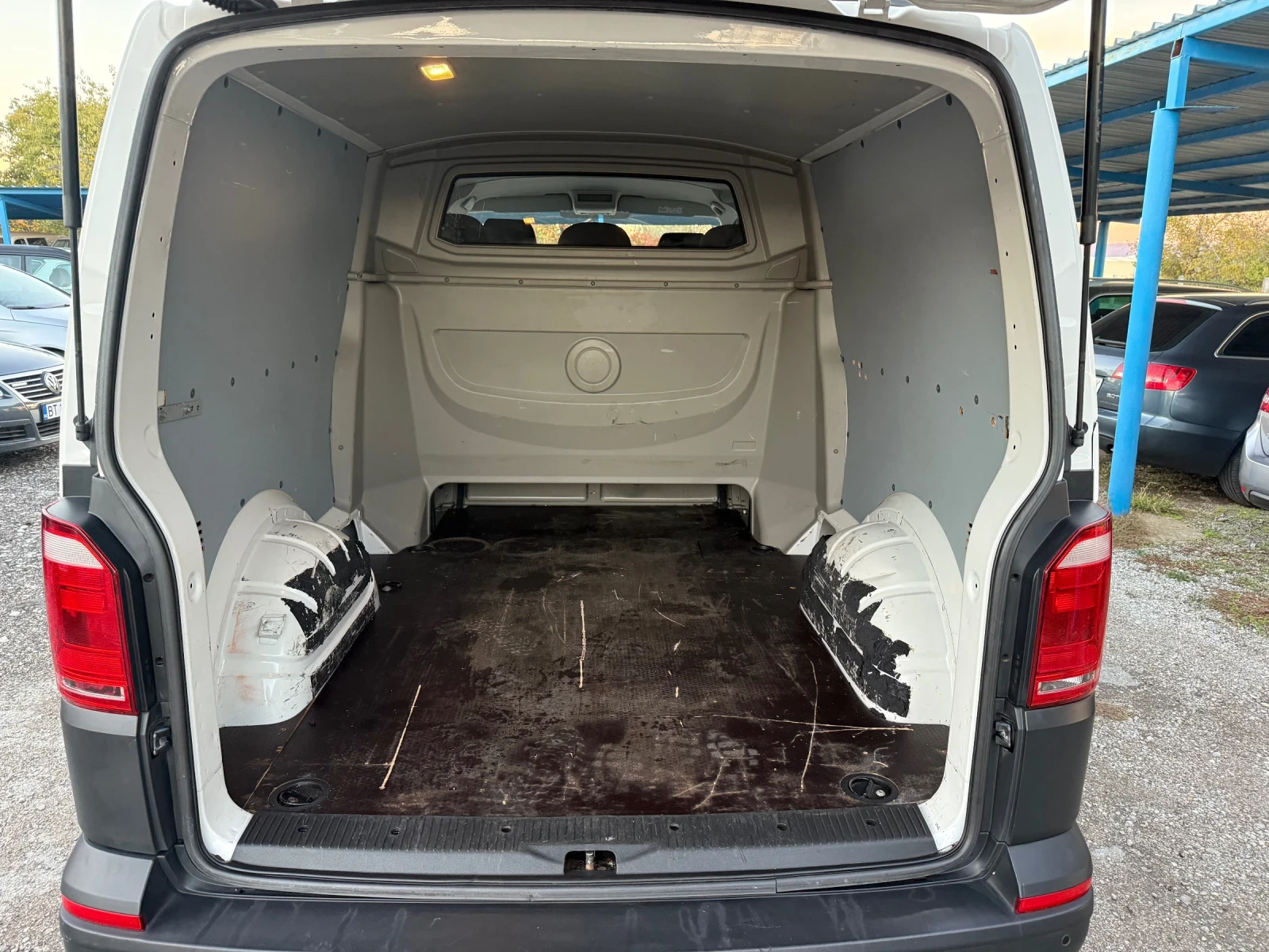 VW Transporter 2.0TDI - изображение 7