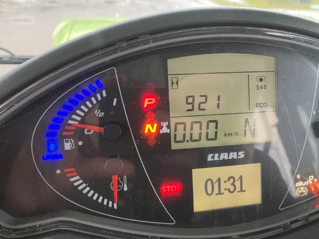 Трактор Claas AXION 870 САМО 900 ЧАСА ЛИЗИНГ - изображение 9