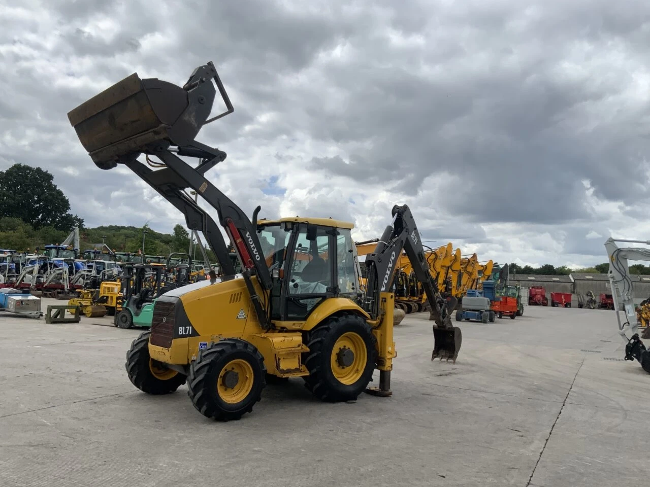 Багер Volvo BL71 - изображение 2
