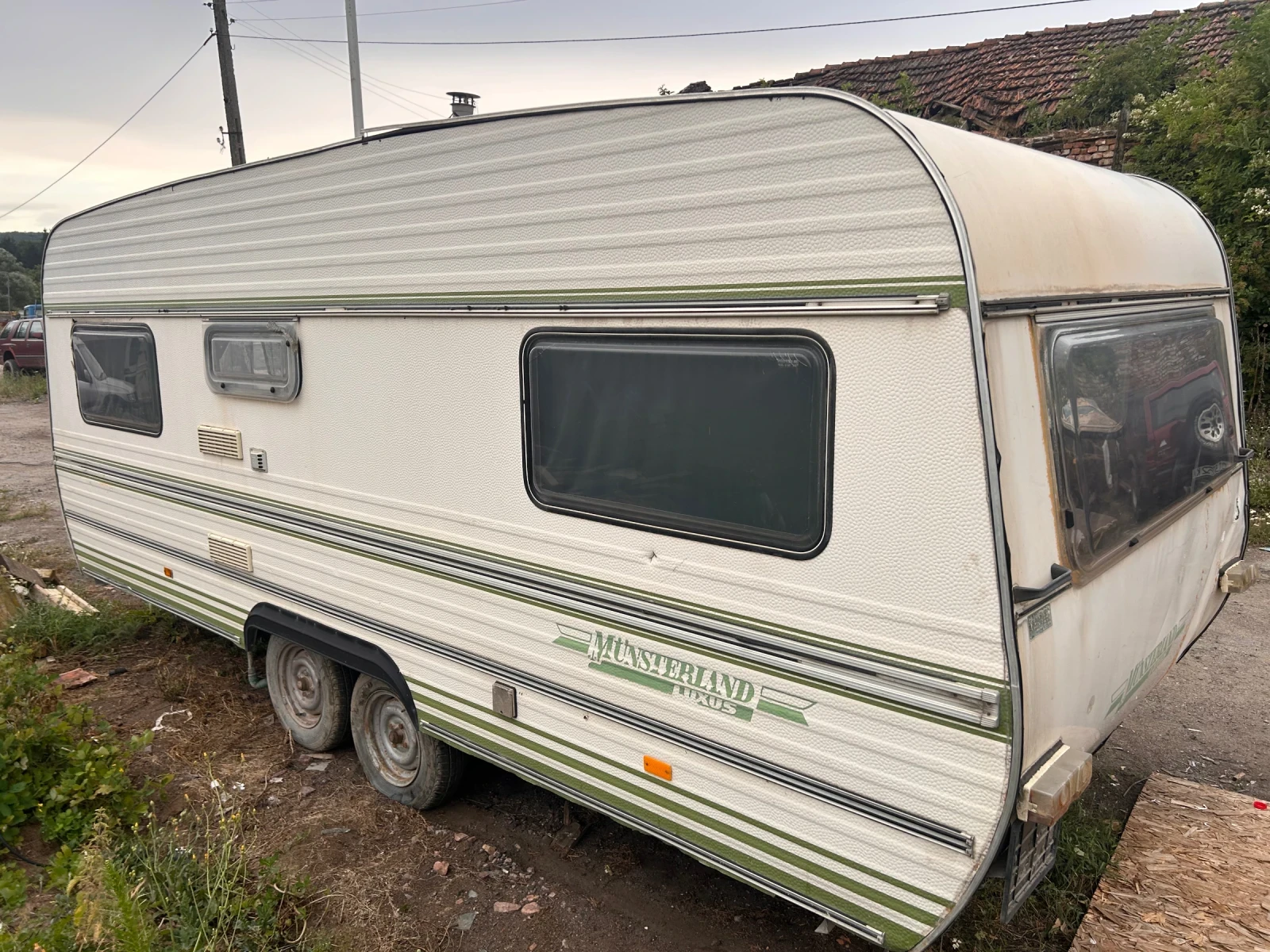 Каравана LMC Munsterland Luxus, снимка 3 - Каравани и кемпери - 55370798