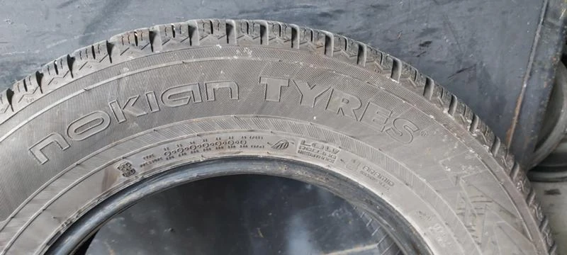 Гуми Зимни 215/70R16, снимка 5 - Гуми и джанти - 35124753