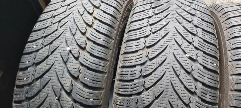 Гуми Зимни 215/70R16, снимка 2 - Гуми и джанти - 35124753