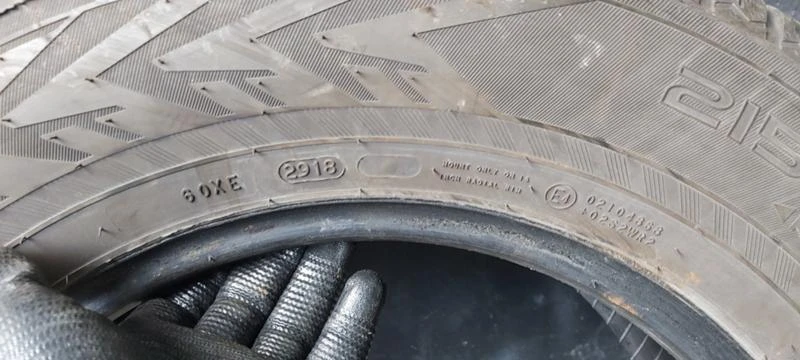 Гуми Зимни 215/70R16, снимка 7 - Гуми и джанти - 35124753