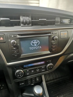 Toyota Auris Комби, снимка 7