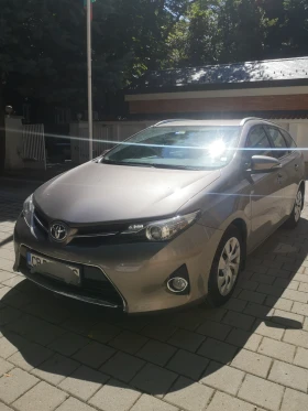 Toyota Auris Комби, снимка 1