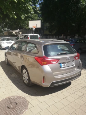 Toyota Auris Комби, снимка 4