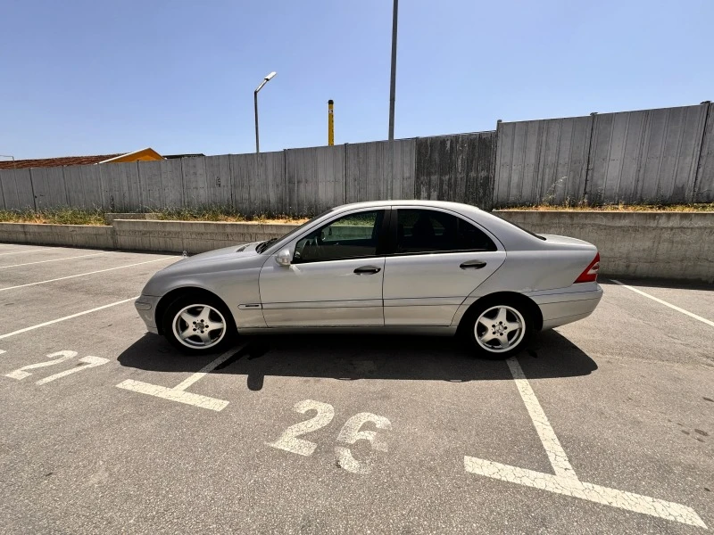 Mercedes-Benz C 180 C180, снимка 10 - Автомобили и джипове - 47360541