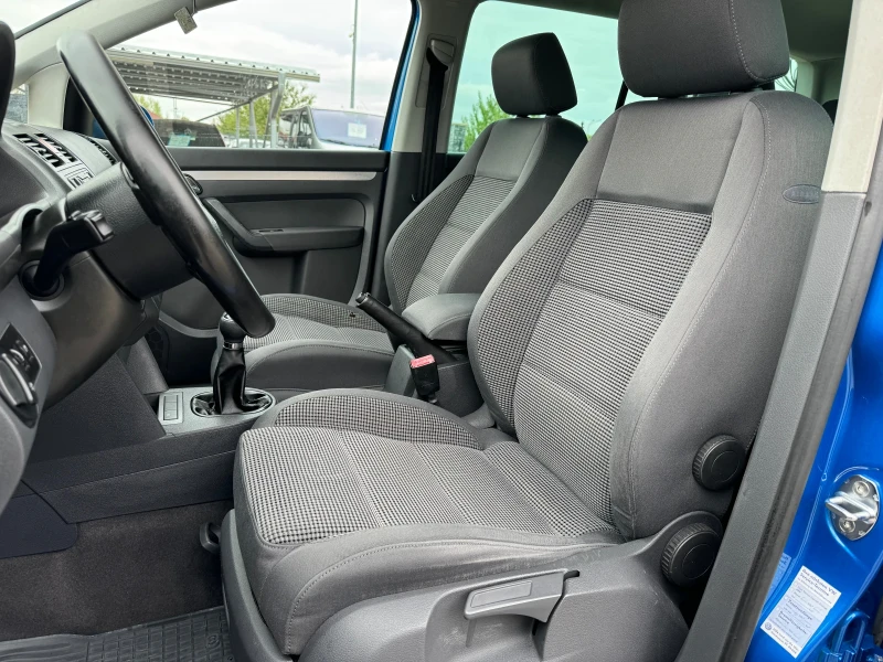 VW Touran 2.0TDI 136к.с., снимка 7 - Автомобили и джипове - 47241993