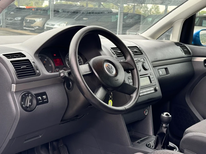 VW Touran 2.0TDI 136к.с., снимка 6 - Автомобили и джипове - 47241993