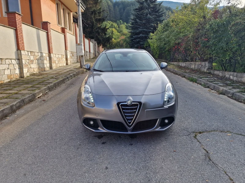 Alfa Romeo Giulietta 1.4 Газ бензин , снимка 1 - Автомобили и джипове - 47580455