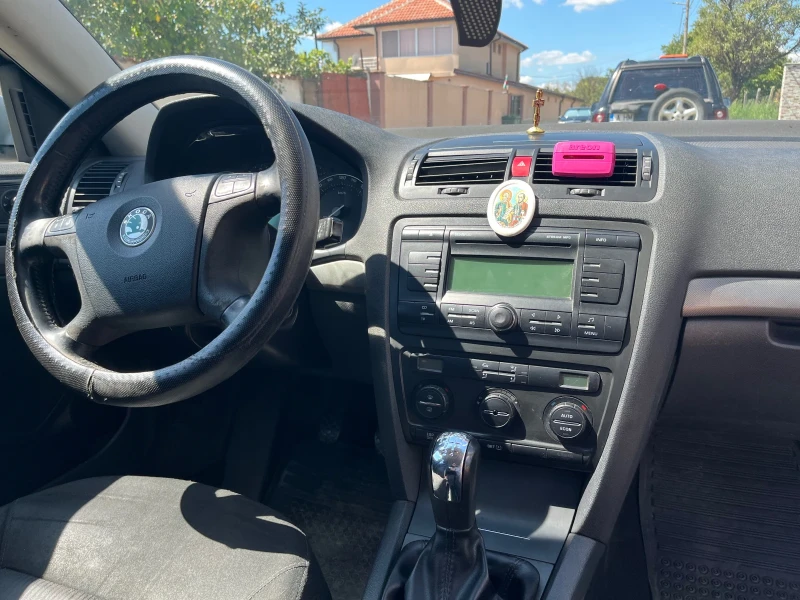 Skoda Octavia, снимка 5 - Автомобили и джипове - 52940598
