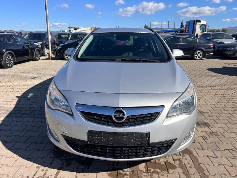 Opel Astra 1.4 NAVI EURO 5, снимка 3 - Автомобили и джипове - 51759278