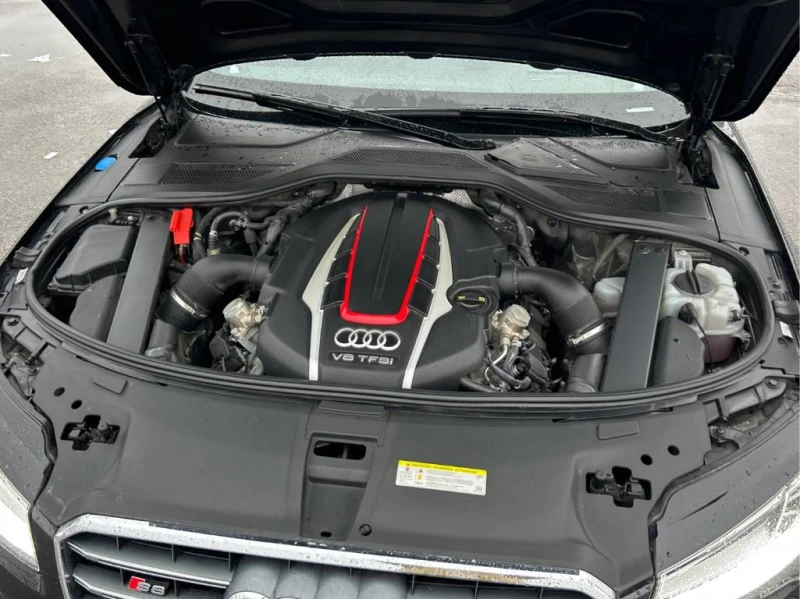 Audi S8 CARFAX* ОПЦИЯ ЗА ФИНАНСИРАНЕ* , снимка 13 - Автомобили и джипове - 53083284