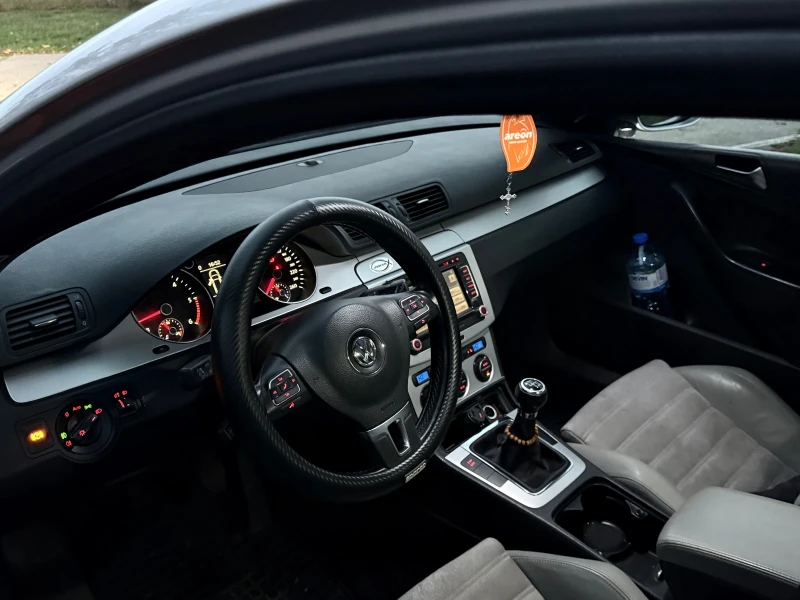 VW Passat, снимка 5 - Автомобили и джипове - 53522224