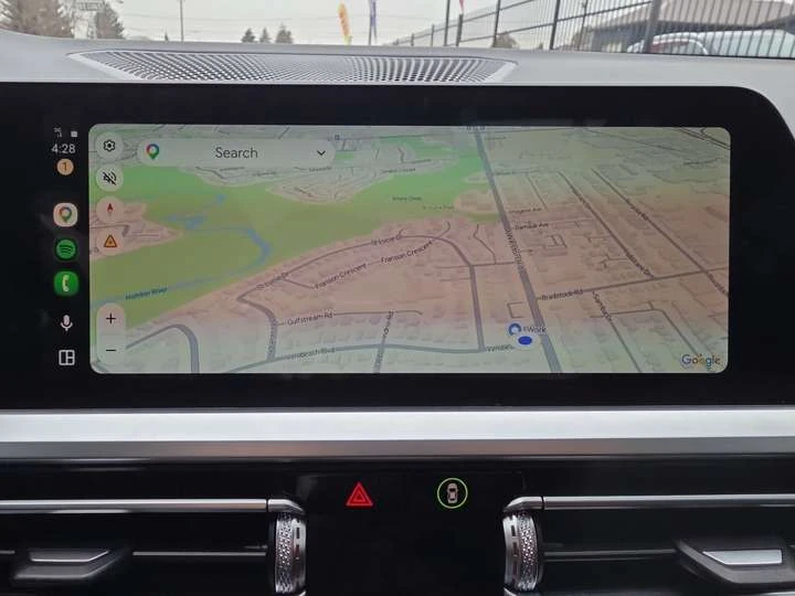 BMW 330 330i xDrive * NO ACCIDENTS/HUD/HARMAN KARDON/CARPL, снимка 11 - Автомобили и джипове - 54428400