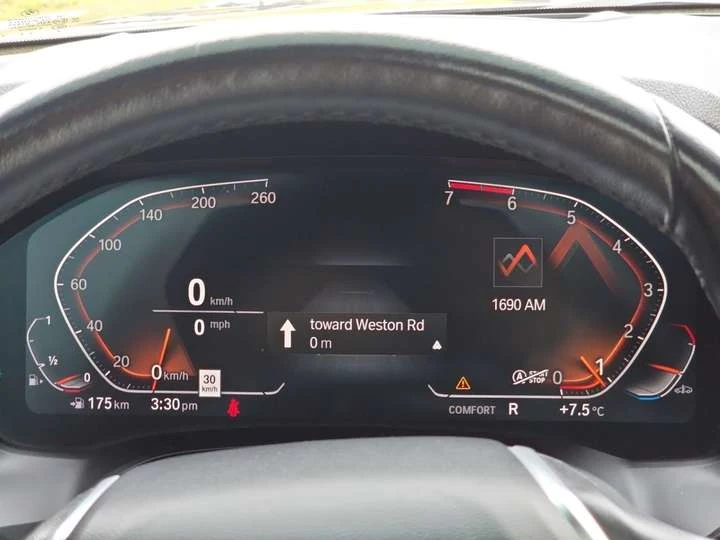 BMW 330 330i xDrive * NO ACCIDENTS/HUD/HARMAN KARDON/CARPL, снимка 10 - Автомобили и джипове - 54428400