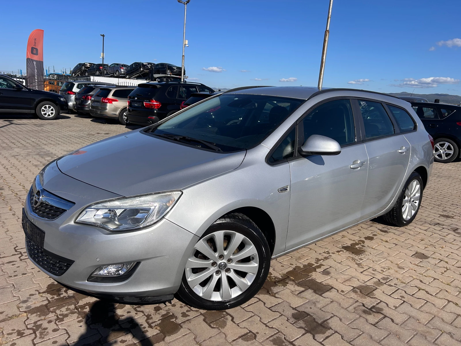 Opel Astra 1.4 NAVI EURO 5, снимка 1