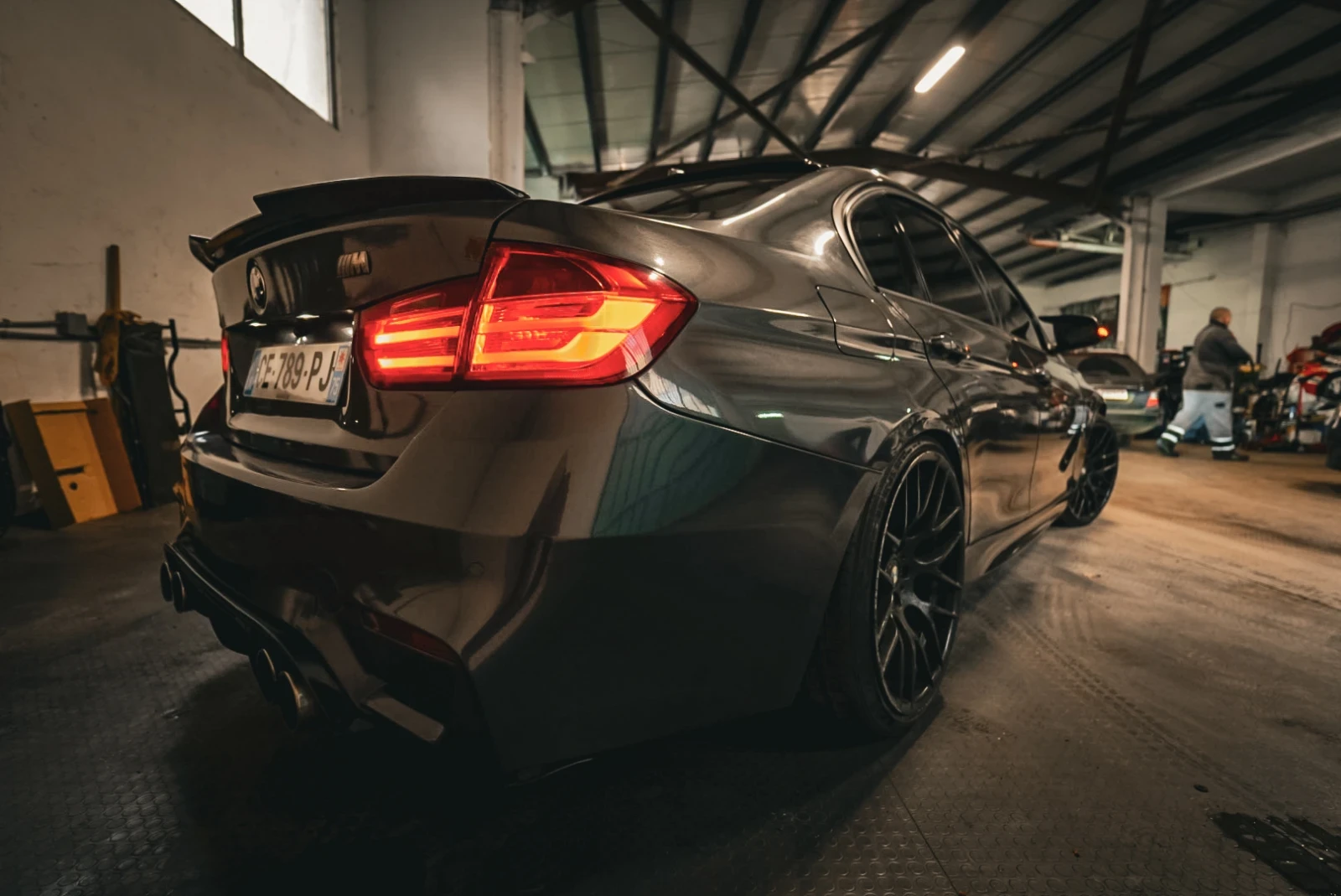 BMW 320  - изображение 5