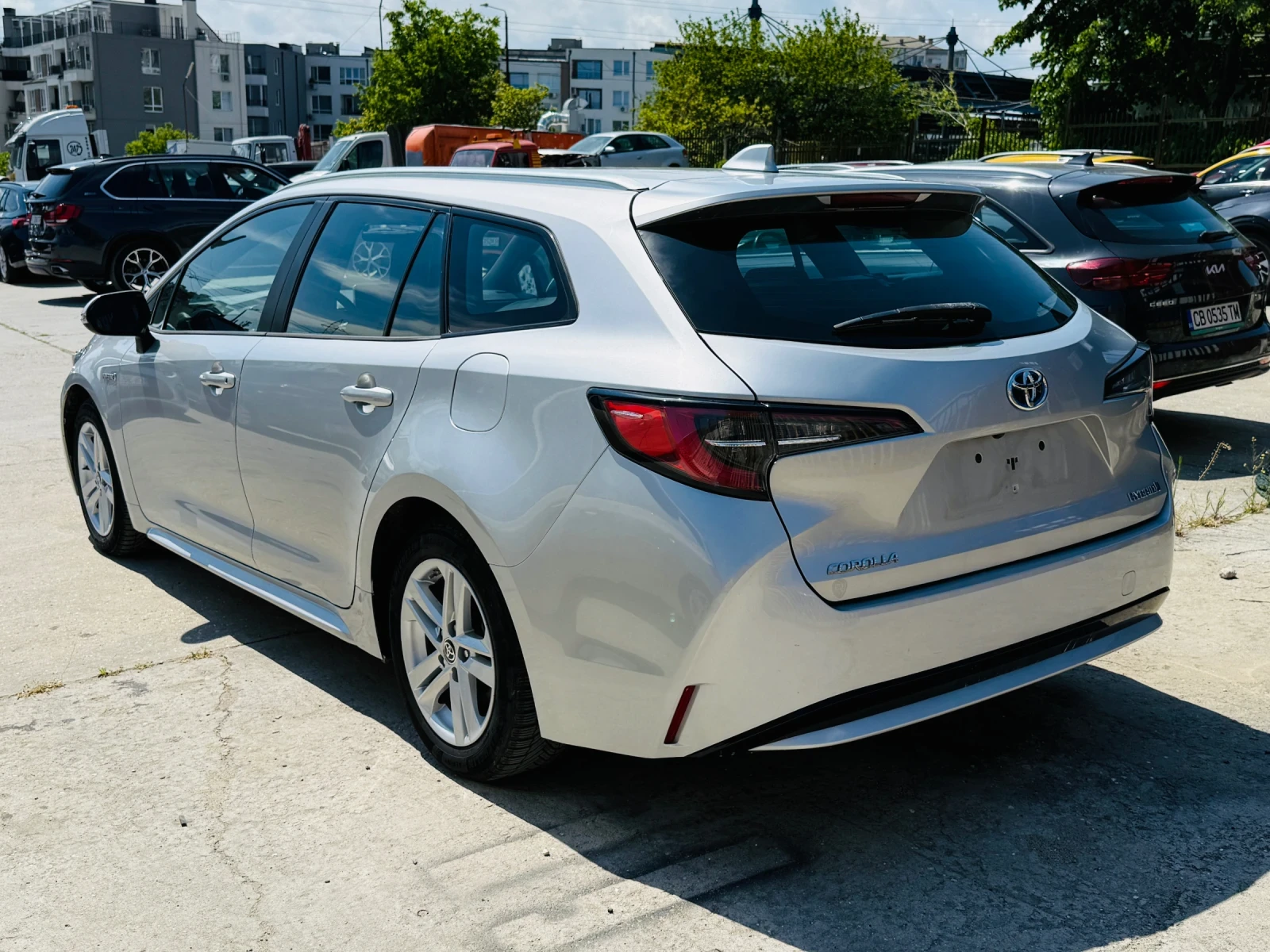 Toyota Corolla 1.8 Hybrid Touring Sport Гаранция - изображение 7
