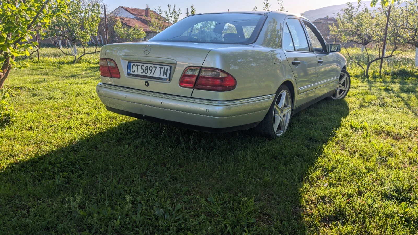Mercedes-Benz E 420  - изображение 6