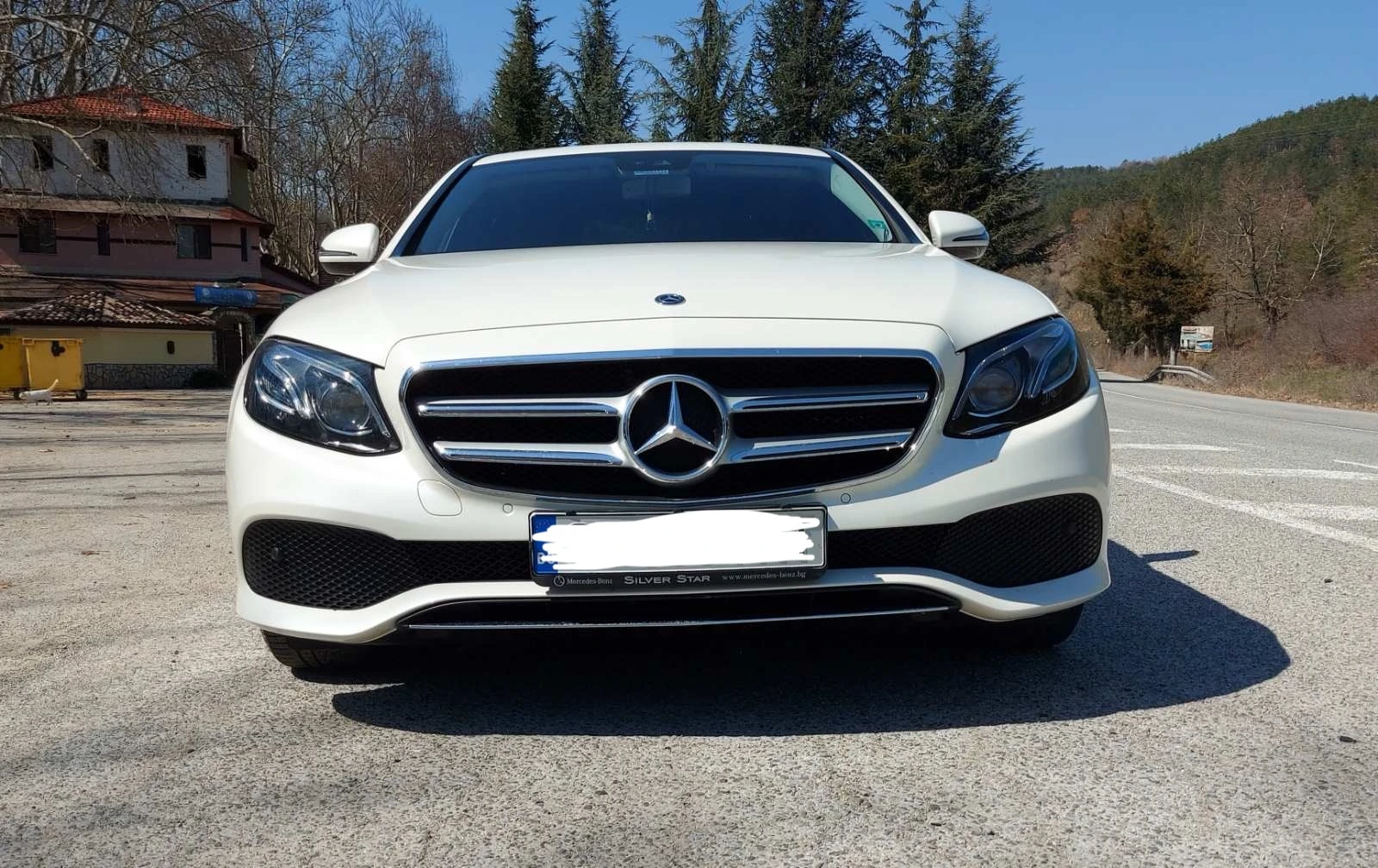 Mercedes-Benz E 220 4MATIC Ambient, 9G Tronic, от Силвър Стар - изображение 6
