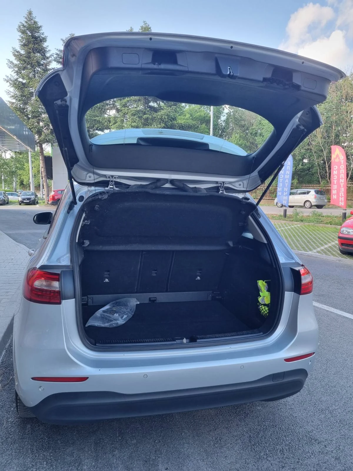 Mercedes-Benz B 180 1.3i 136k.с. DCT - изображение 8