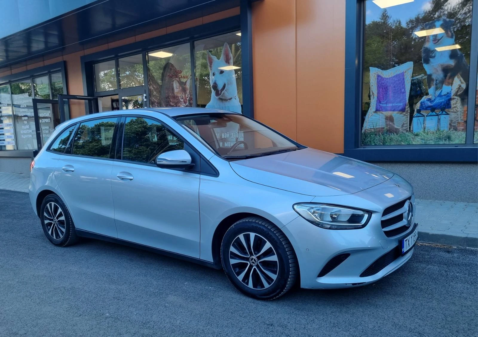 Mercedes-Benz B 180 1.3i 136k.с. DCT - изображение 4