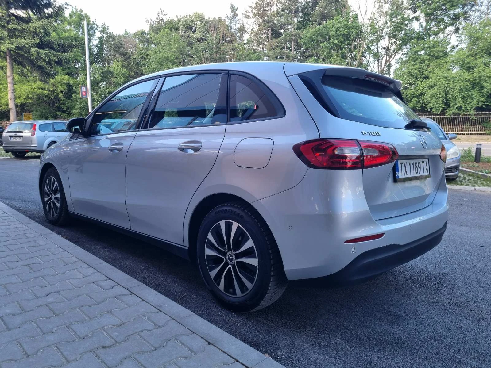 Mercedes-Benz B 180 1.3i 136k.с. DCT - изображение 5