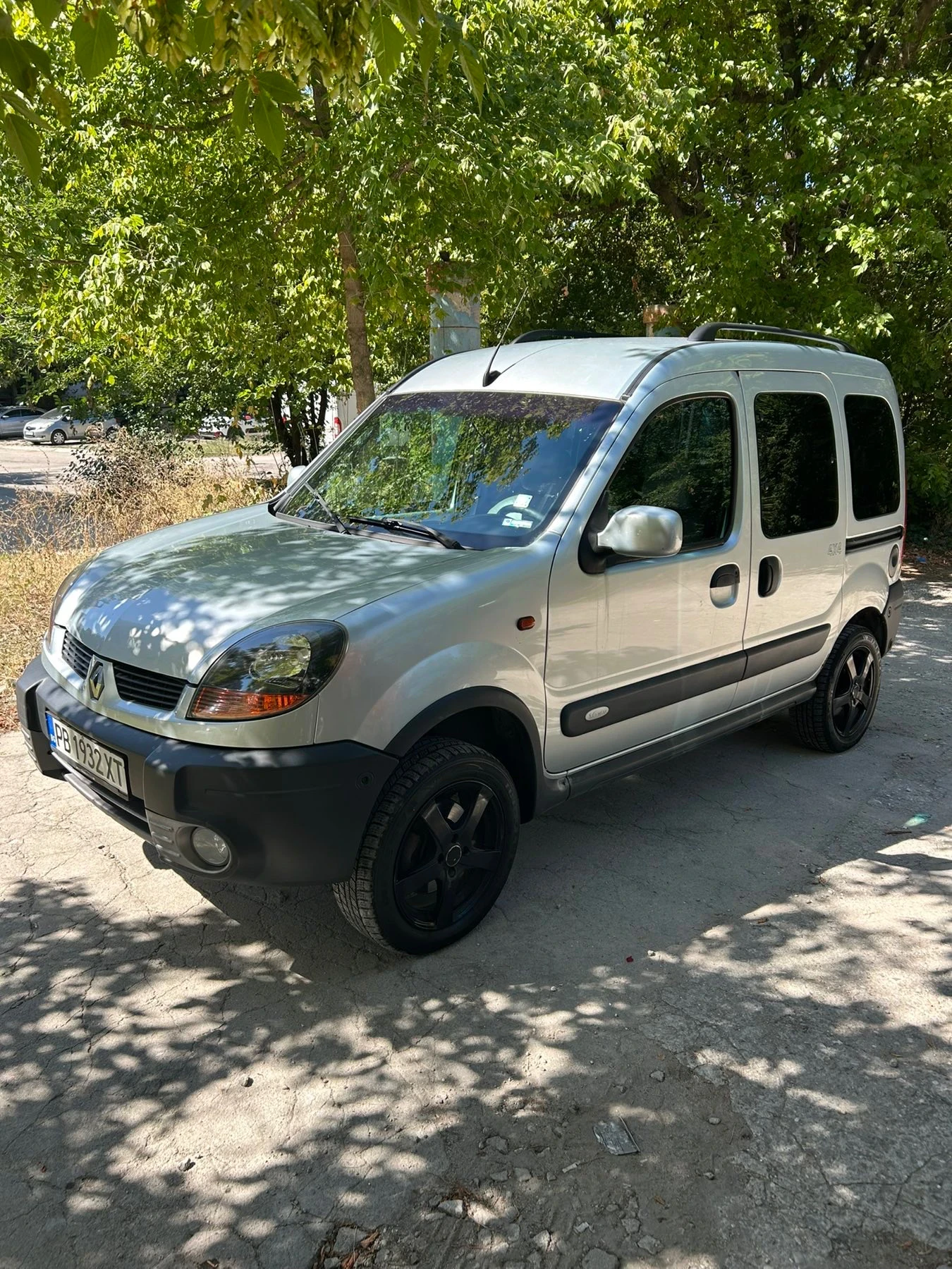 Renault Kangoo 1.6i 4х4 Климатик Газ | Mobile.bg — изображение 1