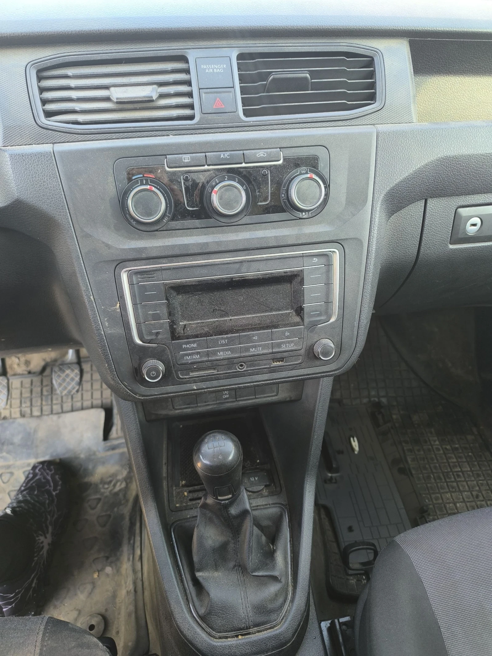 VW Caddy 2.0tdi 70500km. - изображение 8