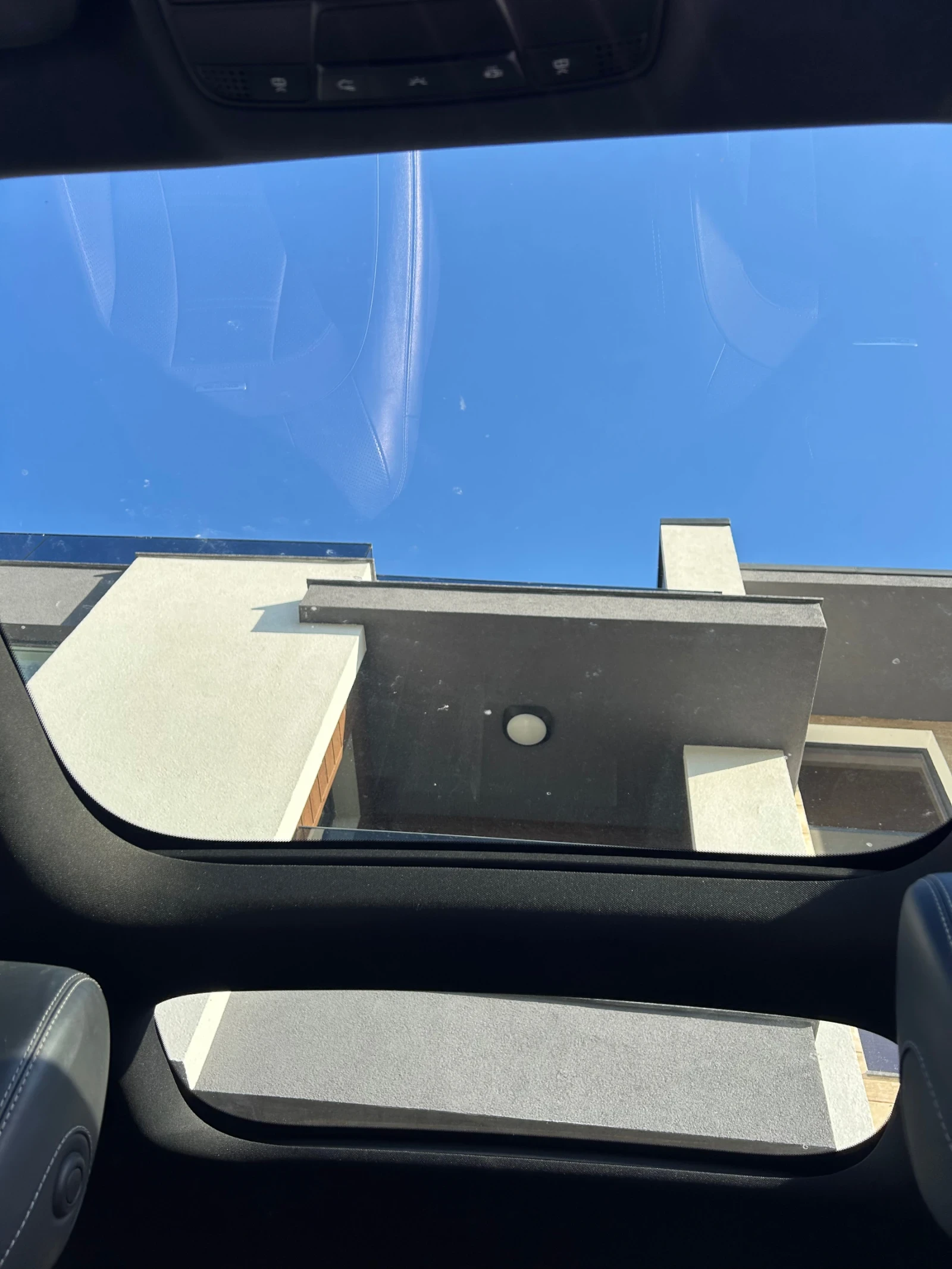 Mercedes-Benz E 43 AMG  - изображение 10