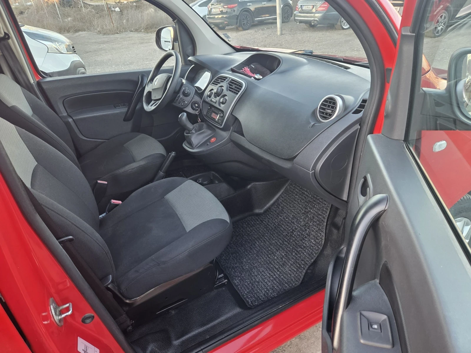 Renault Kangoo, снимка 7 - Автомобили и джипове - 53821308