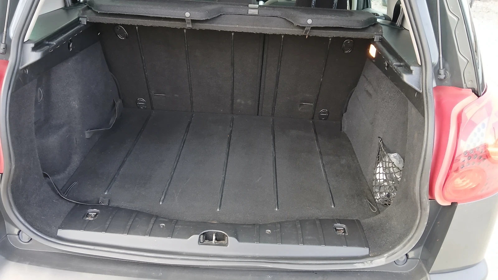 Peugeot 207 1.6HDI 90кс, снимка 16 - Автомобили и джипове - 53879139