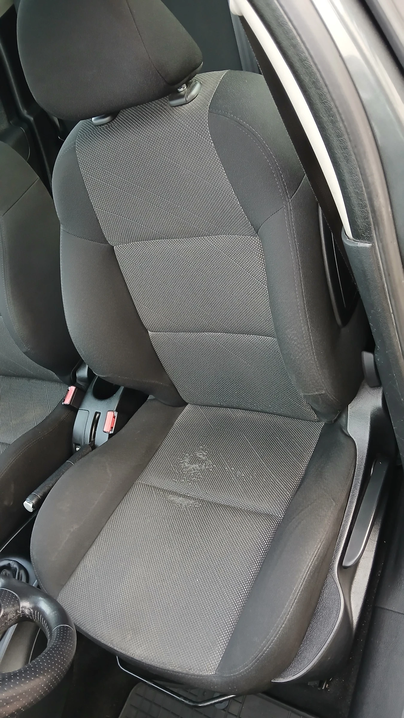 Peugeot 207 1.6HDI 90кс, снимка 15 - Автомобили и джипове - 53879139