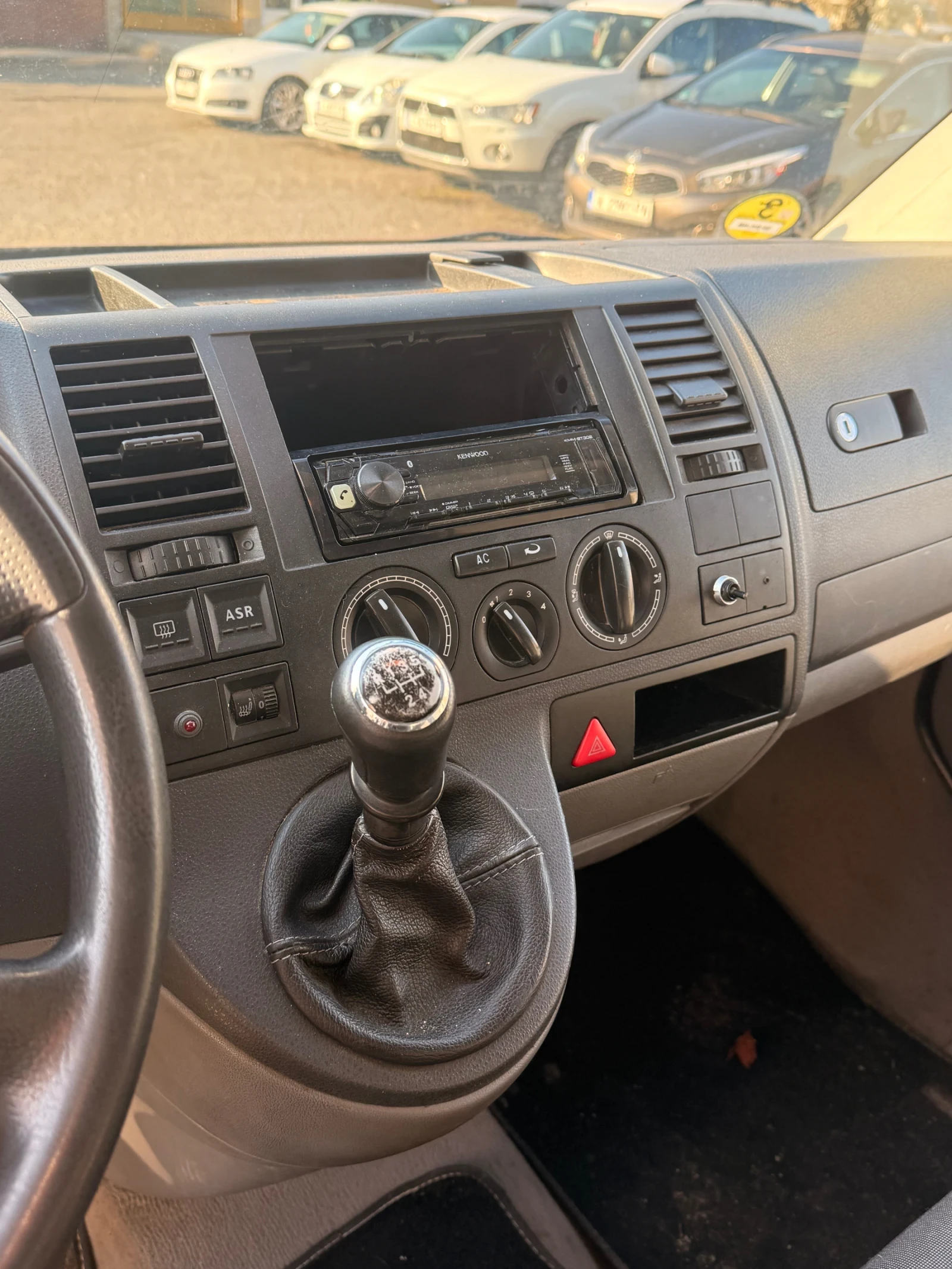 VW Multivan, снимка 8 - Автомобили и джипове - 54014963