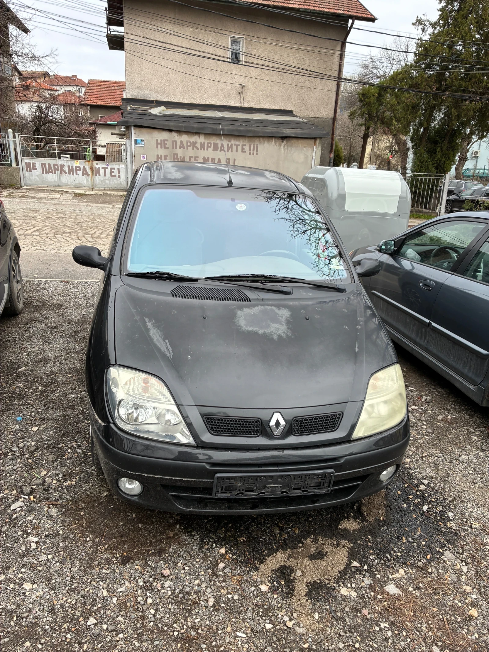 Renault Scenic 1.9 dci, снимка 2 - Автомобили и джипове - 54026379